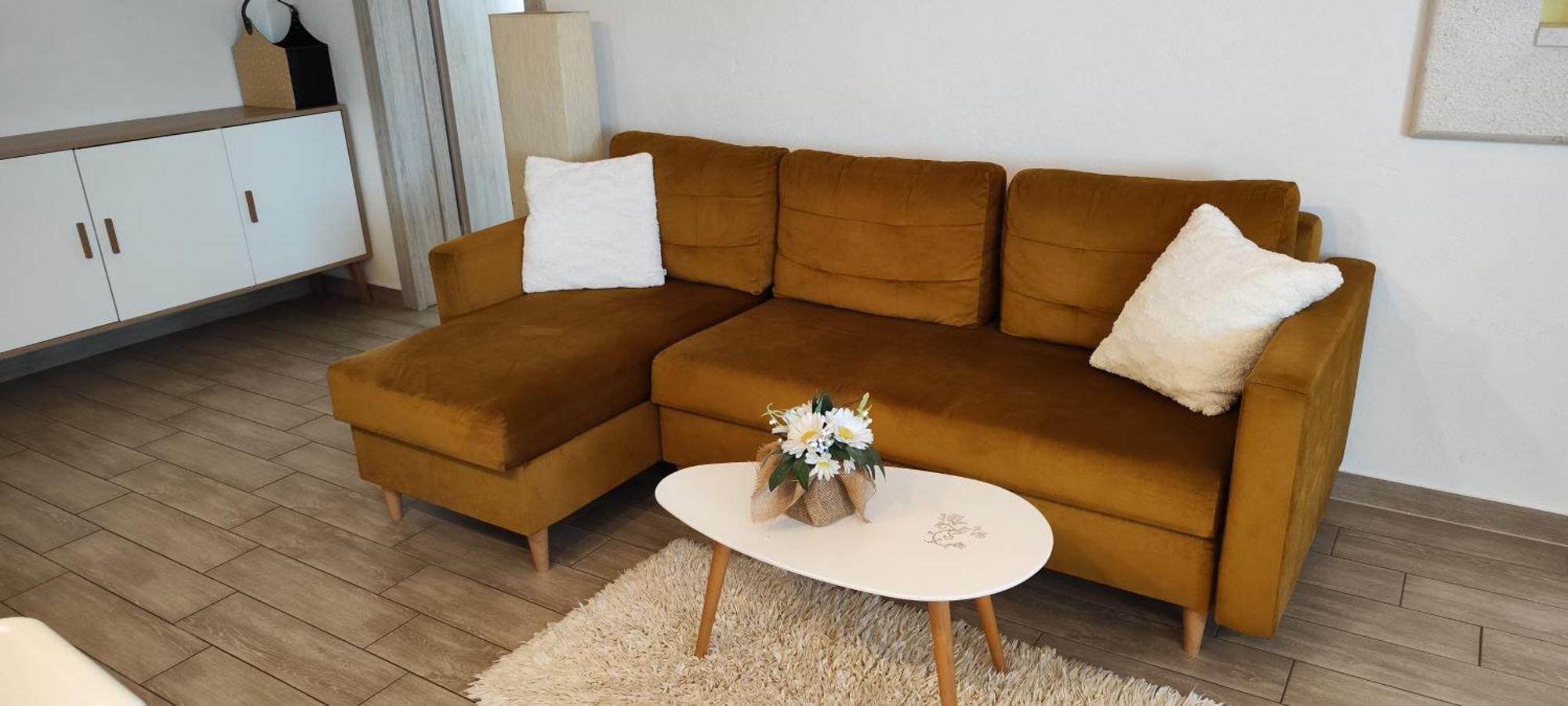 Aurora Apartament *