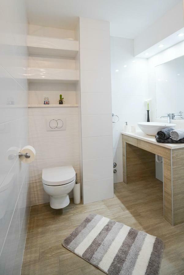 Aurora Apartament *